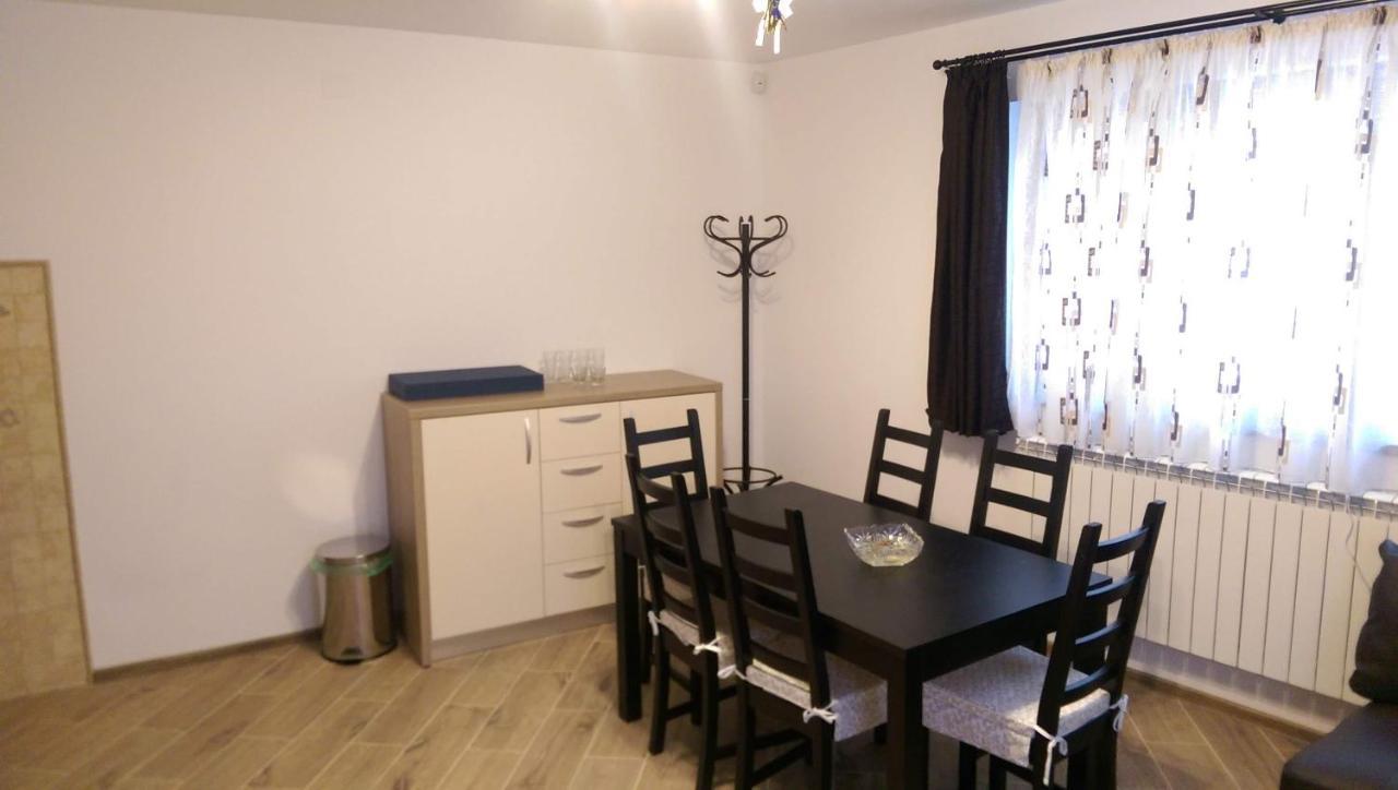 Eva'S Little House - Acasa La Taticul Albinelor Appartement Sinca Veche Buitenkant foto
